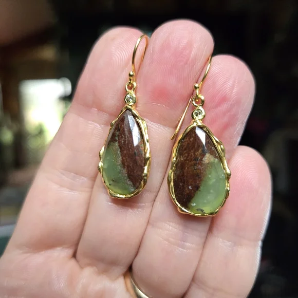 Chrysoprase & Topaz sterling & gold earrings - Picture 3 of 8